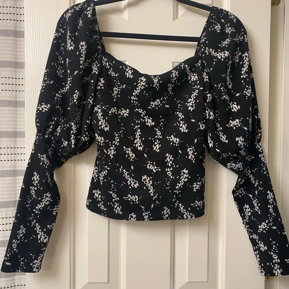 Anthropologie Sweetheart Black and White Print Puff Sleeve Blouse Size Small